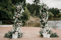 Arch florals and candles